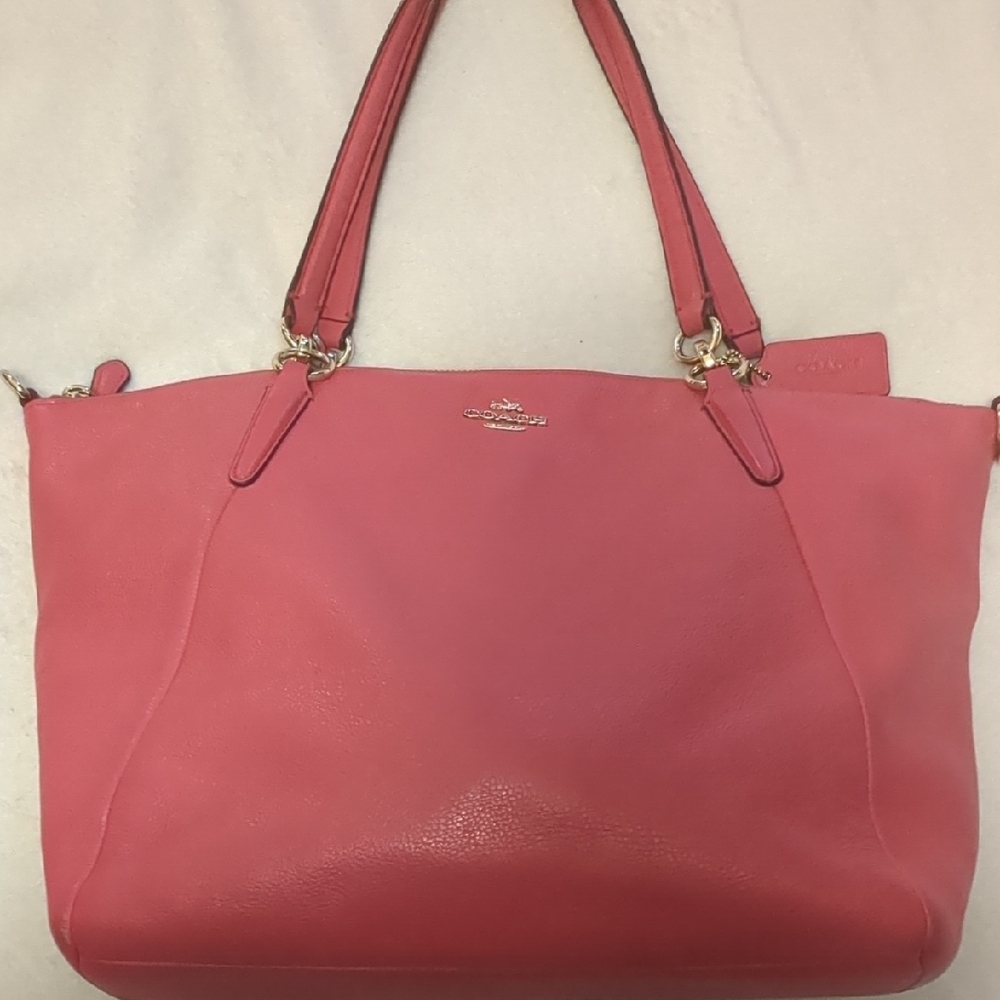 🔥HOTT💖 - Coach Pink Ava Pebble 2- Way Leather Tote🔥